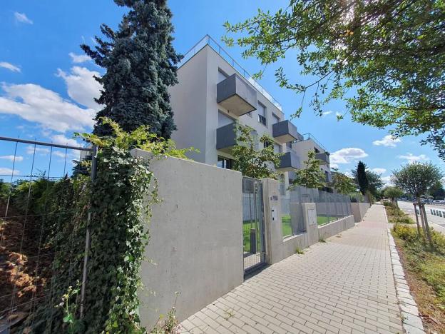 Prodej bytu 3+kk, Praha, Ústecká, 70 m2