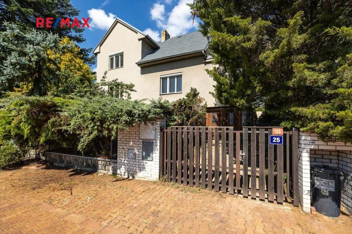 Prodej rodinného domu, Praha - Petrovice, Dieselova, 170 m2