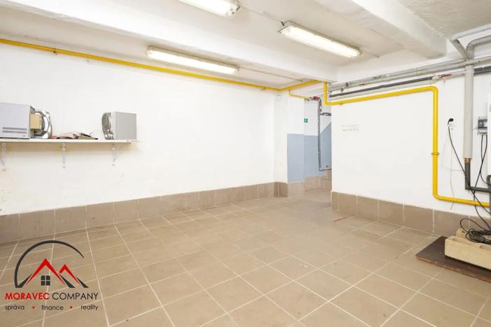 Pronájem obchodního prostoru, Ostrava, 160 m2