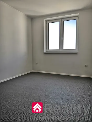Prodej bytu 2+kk, Hrušovany nad Jevišovkou, Zahradní, 44 m2