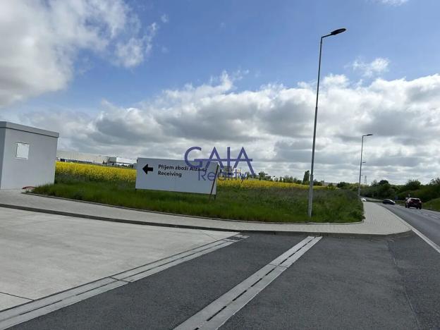 Prodej komerčního pozemku, Chrášťany, 17444 m2