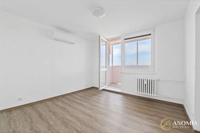 Pronájem bytu 1+1, Hodonín, Národní třída, 37 m2