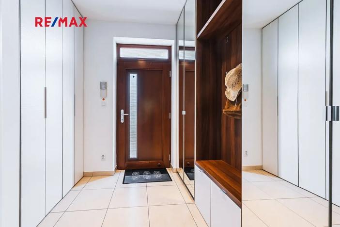 Prodej rodinného domu, Praha - Vinoř, Lipoltická, 202 m2