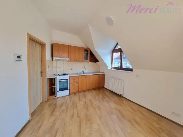 Pronájem bytu 2+kk, Uherské Hradiště, Hradební, 76 m2