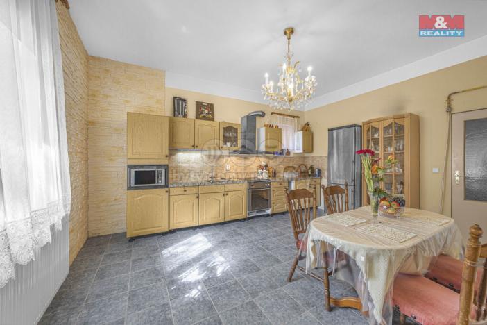 Prodej rodinného domu, Dubí - Pozorka, Tyršova, 370 m2