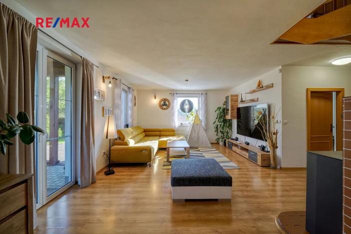 Pronájem rodinného domu, Cerhovice, Mayerova, 194 m2