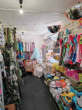 Prodej obchodního prostoru, Hradec Králové, Kalendova, 600 m2