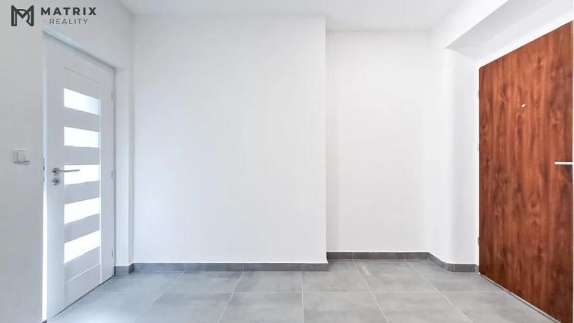 Prodej bytu 2+kk, Králův Dvůr, náměstí Míru, 55 m2