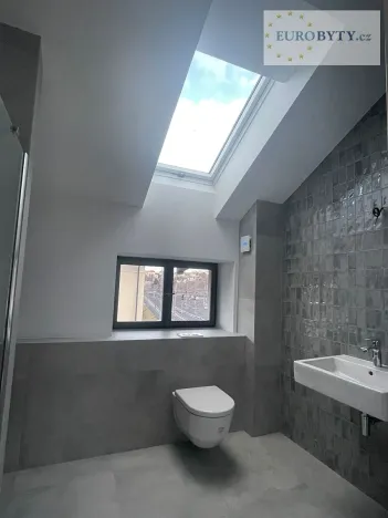 Pronájem bytu 2+kk, Praha - Vršovice, Bartoškova, 74 m2