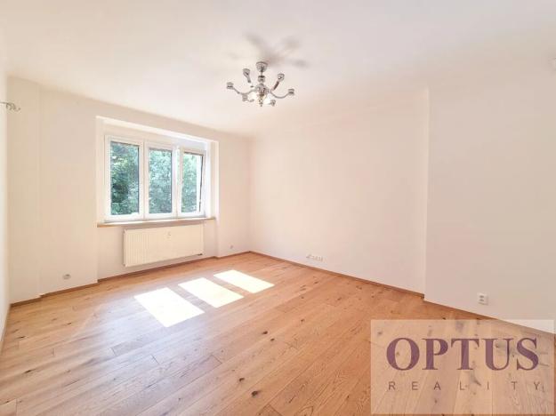 Pronájem bytu 2+1, Praha - Podolí, Podolské nábřeží, 66 m2