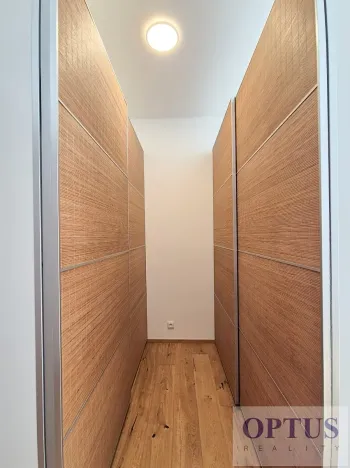 Pronájem bytu 2+1, Praha - Podolí, Podolské nábřeží, 66 m2