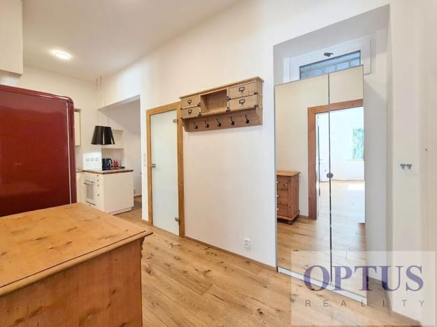 Pronájem bytu 2+1, Praha - Podolí, Podolské nábřeží, 66 m2