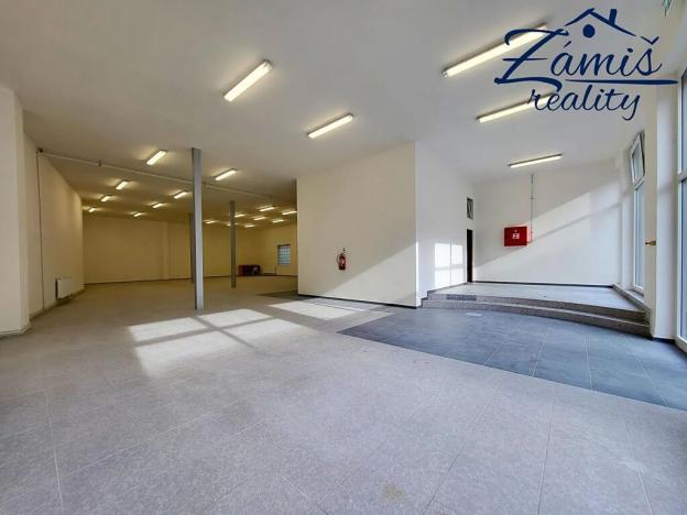 Pronájem obchodního prostoru, Kladno, Tyršova, 260 m2