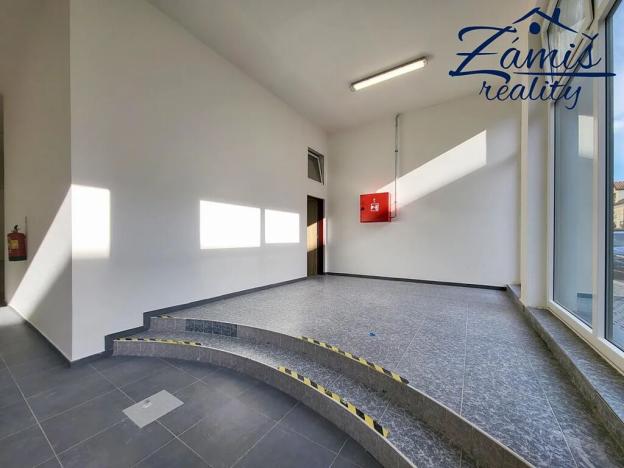 Pronájem obchodního prostoru, Kladno, Tyršova, 260 m2