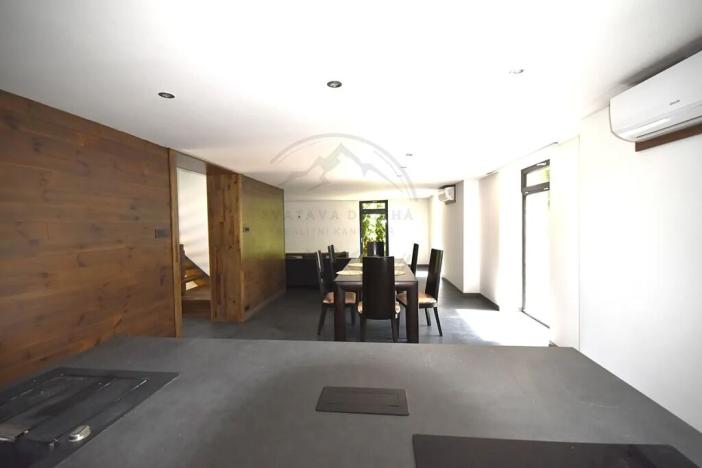 Prodej rodinného domu, Mikulovice, 380 m2