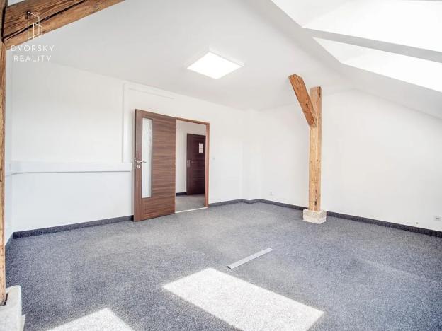 Prodej kanceláře, Mladá Boleslav, Ptácká, 305 m2