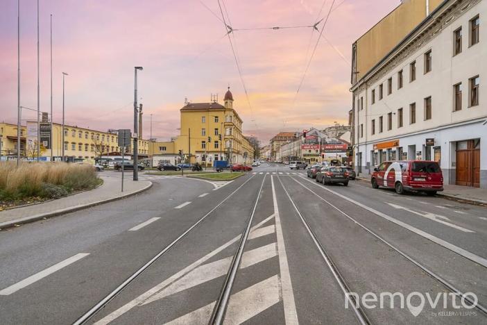 Prodej bytu 2+1, Praha - Karlín, Sokolovská, 72 m2