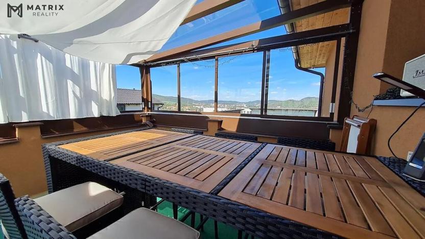 Pronájem rodinného domu, Králův Dvůr, Na Lucberku, 270 m2