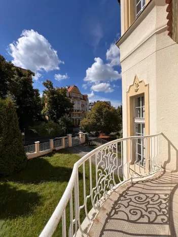 Prodej bytu 2+1, Karlovy Vary, Krále Jiřího, 85 m2