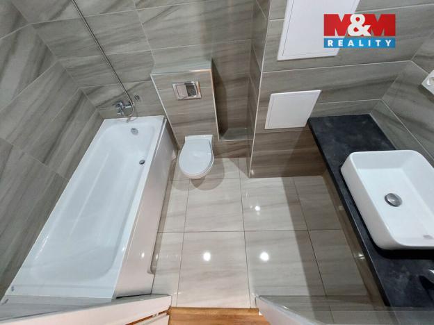 Prodej bytu 4+1, Klášterec nad Ohří, Družstevní, 85 m2