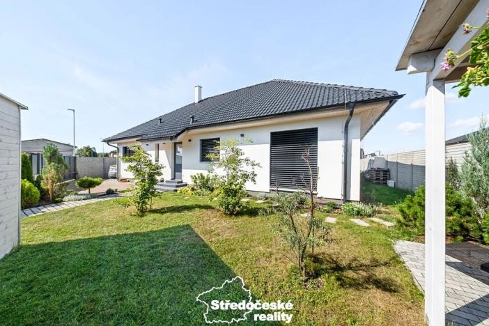 Prodej rodinného domu, Polerady, 240 m2