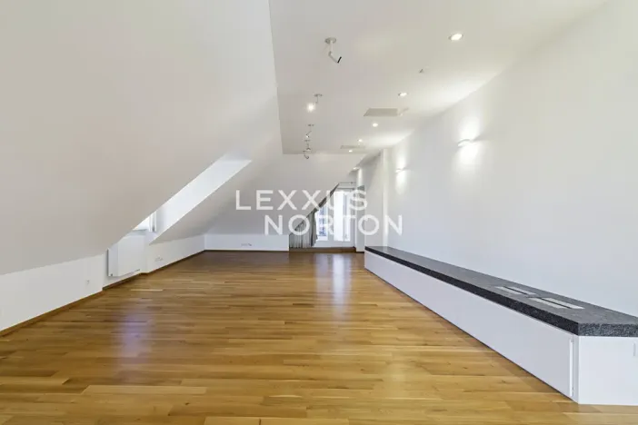 Pronájem bytu 6+kk a větší, Praha - Nové Město, Novomlýnská, 269 m2