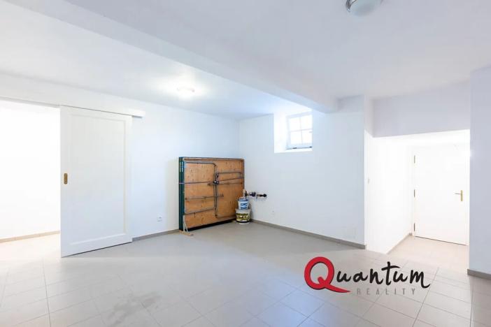 Pronájem rodinného domu, Praha - Střešovice, Pod Ořechovkou, 320 m2