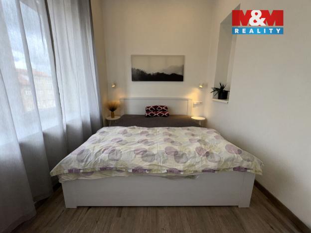 Pronájem bytu 2+kk, Ledeč nad Sázavou, Husovo náměstí, 48 m2