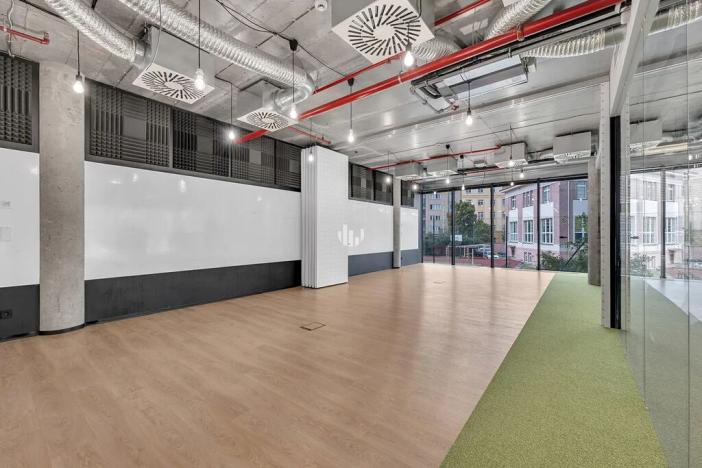 Pronájem kanceláře, Praha - Holešovice, Jankovcova, 330 m2