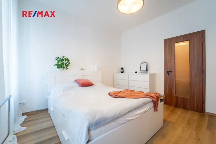 Prodej bytu 2+1, Praha - Karlín, Pernerova, 62 m2