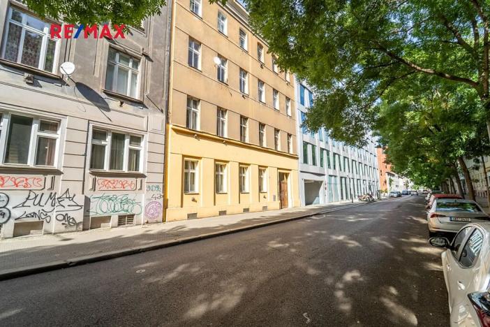 Prodej bytu 2+1, Praha - Karlín, Pernerova, 62 m2