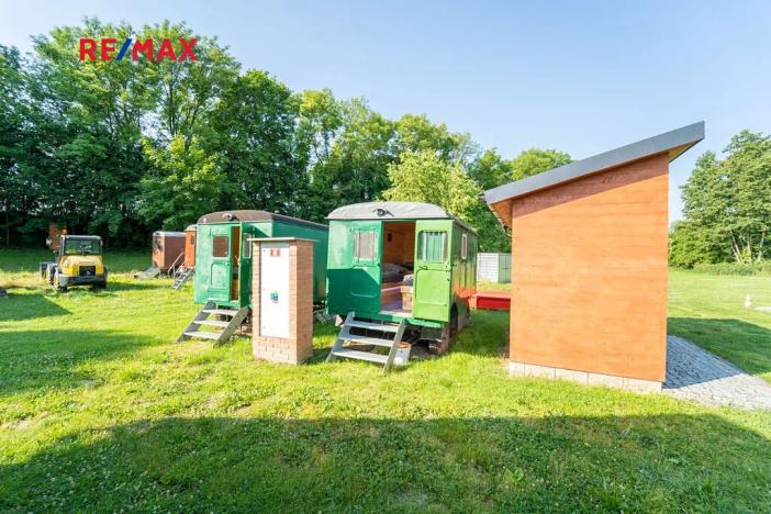 Prodej komerční nemovitosti, Chrášťany, 10917 m2