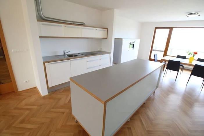 Prodej bytu 4+kk, Praha - Vokovice, Tibetská, 179 m2