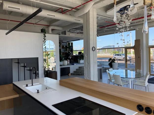 Pronájem obchodního prostoru, Praha - Holešovice, Bubenská, 242 m2