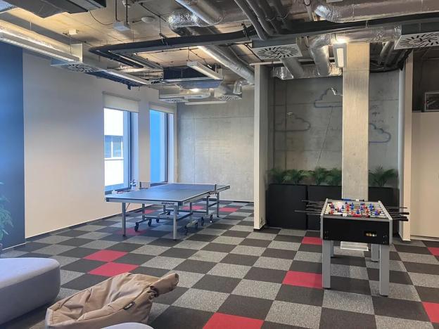 Pronájem kanceláře, Praha - Karlín, Thámova, 485 m2