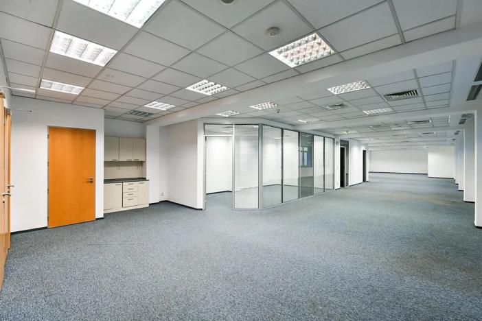 Pronájem kanceláře, Praha - Karlín, Thámova, 281 m2