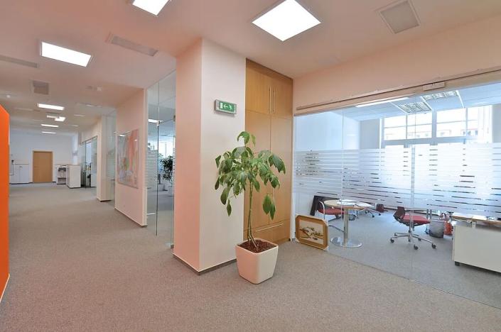 Pronájem kanceláře, Praha - Libeň, U libeňského pivovaru, 417 m2