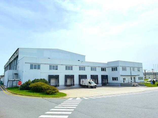 Pronájem skladu, Panenské Břežany, 4500 m2