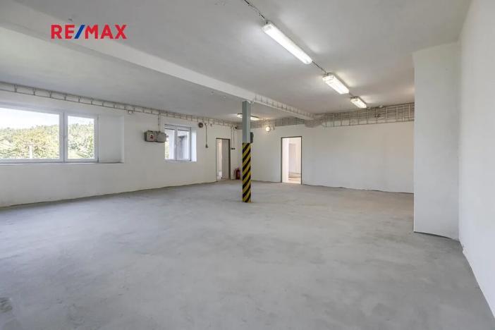 Prodej obchodního prostoru, Zbiroh, Líšenská, 700 m2