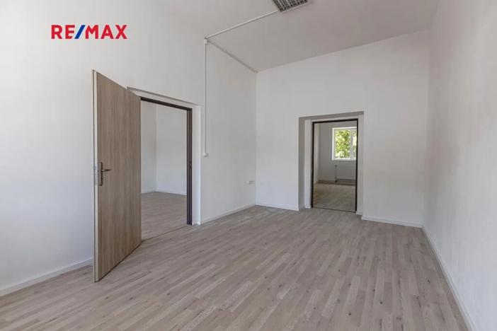 Prodej obchodního prostoru, Zbiroh, Líšenská, 700 m2