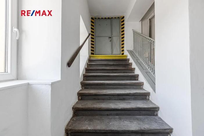 Prodej obchodního prostoru, Zbiroh, Líšenská, 700 m2