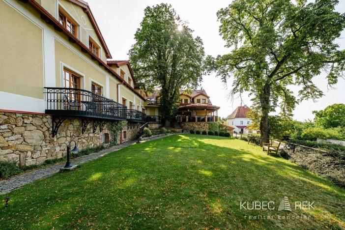 Prodej ubytování, Chotoviny, Táborská, 2200 m2