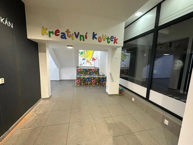 Pronájem obchodního prostoru, Karlovy Vary, Dr. Davida Bechera, 110 m2