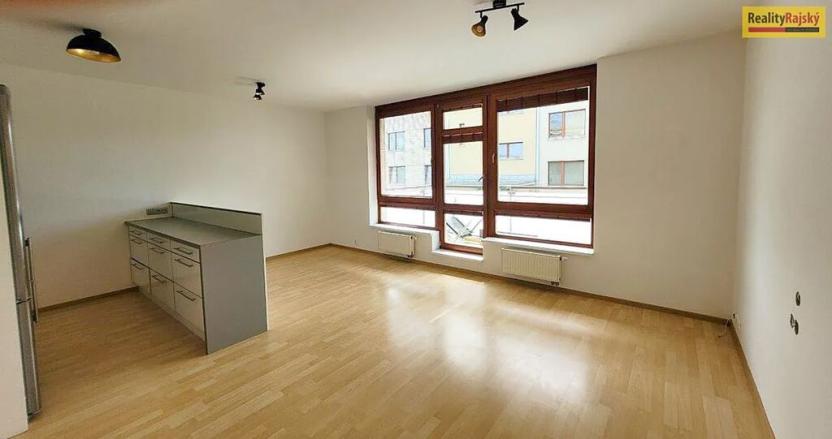 Pronájem bytu 2+kk, Praha - Štěrboholy, Laudonova, 53 m2