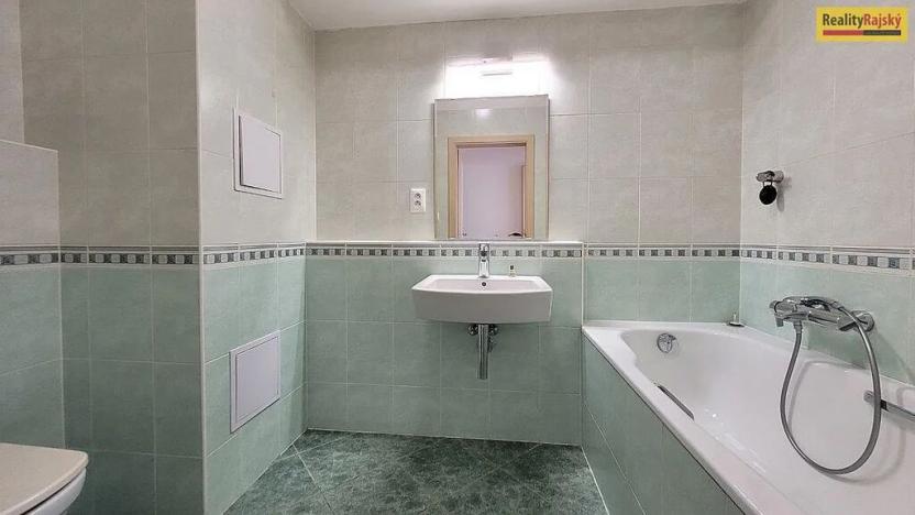 Pronájem bytu 2+kk, Praha - Štěrboholy, Laudonova, 53 m2