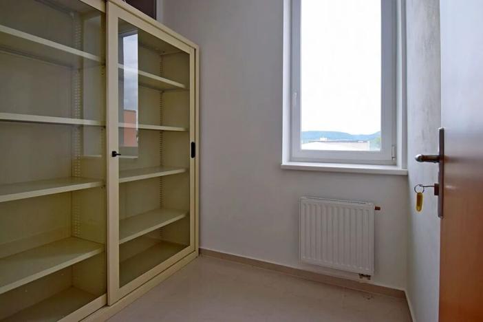 Pronájem kanceláře, Praha - Radotín, Vrážská, 80 m2