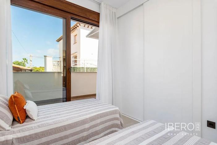Prodej bytu 3+kk, Torrevieja, Španělsko, 62 m2