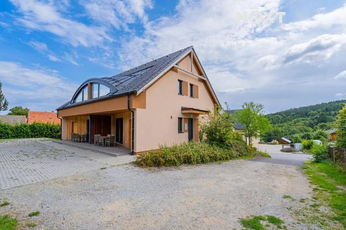 Prodej apartmánu, Horní Stropnice, 208 m2