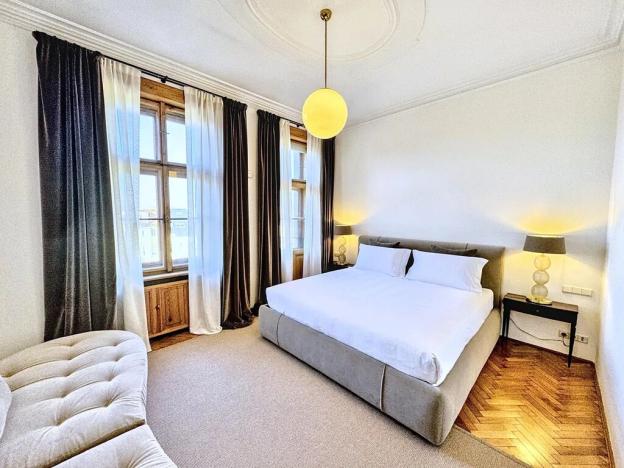 Pronájem bytu 5+1, Praha - Vinohrady, náměstí Míru, 172 m2