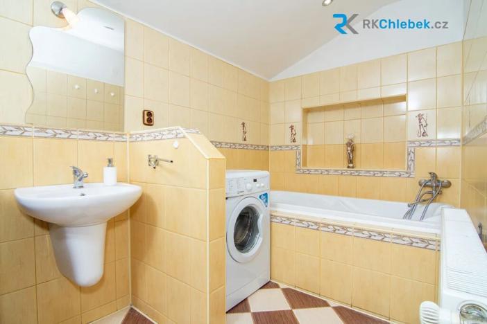 Prodej rodinného domu, Kozlovice, 283 m2